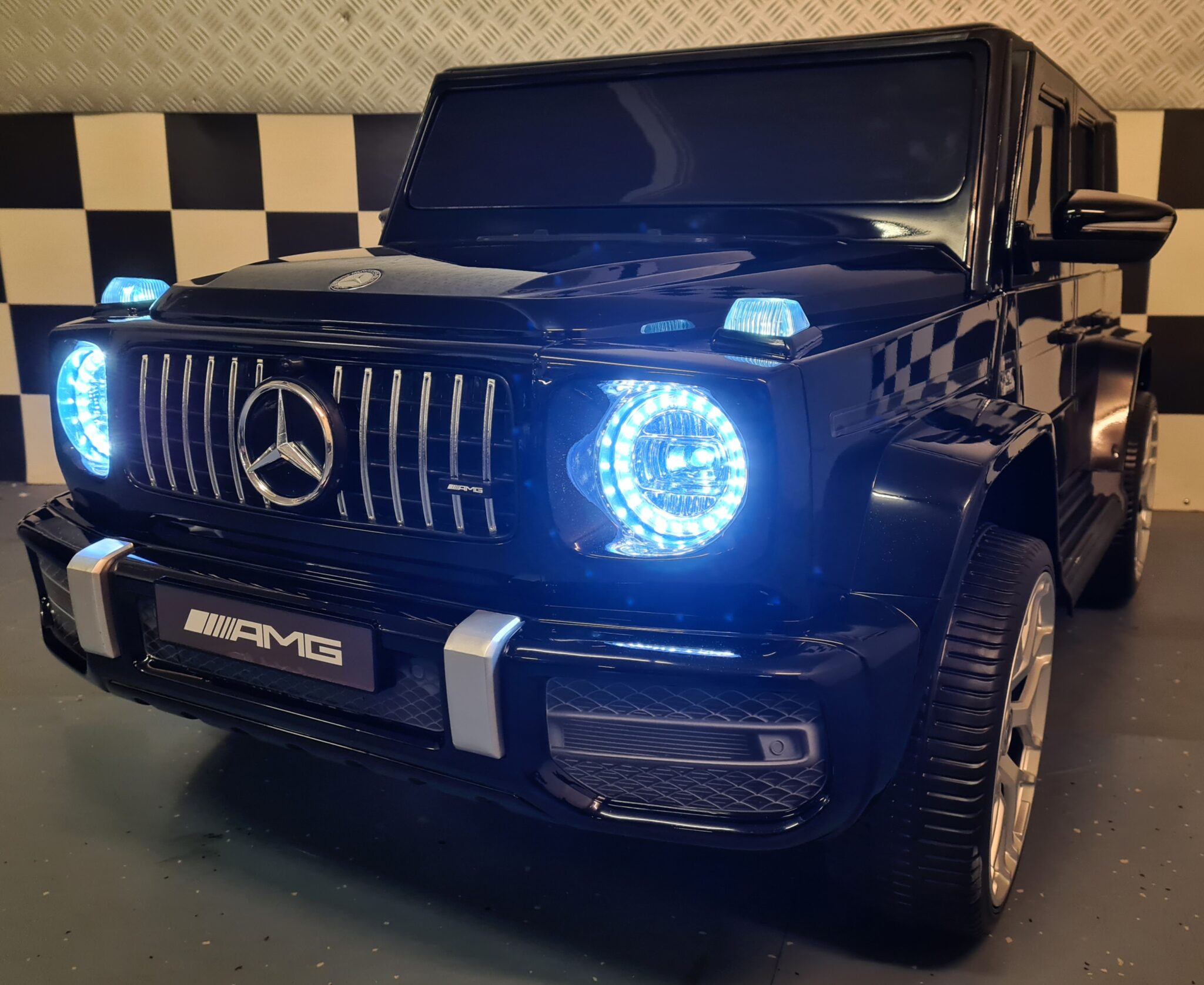 Mercedes G63 2-persoons 24 volt metallic zwart
