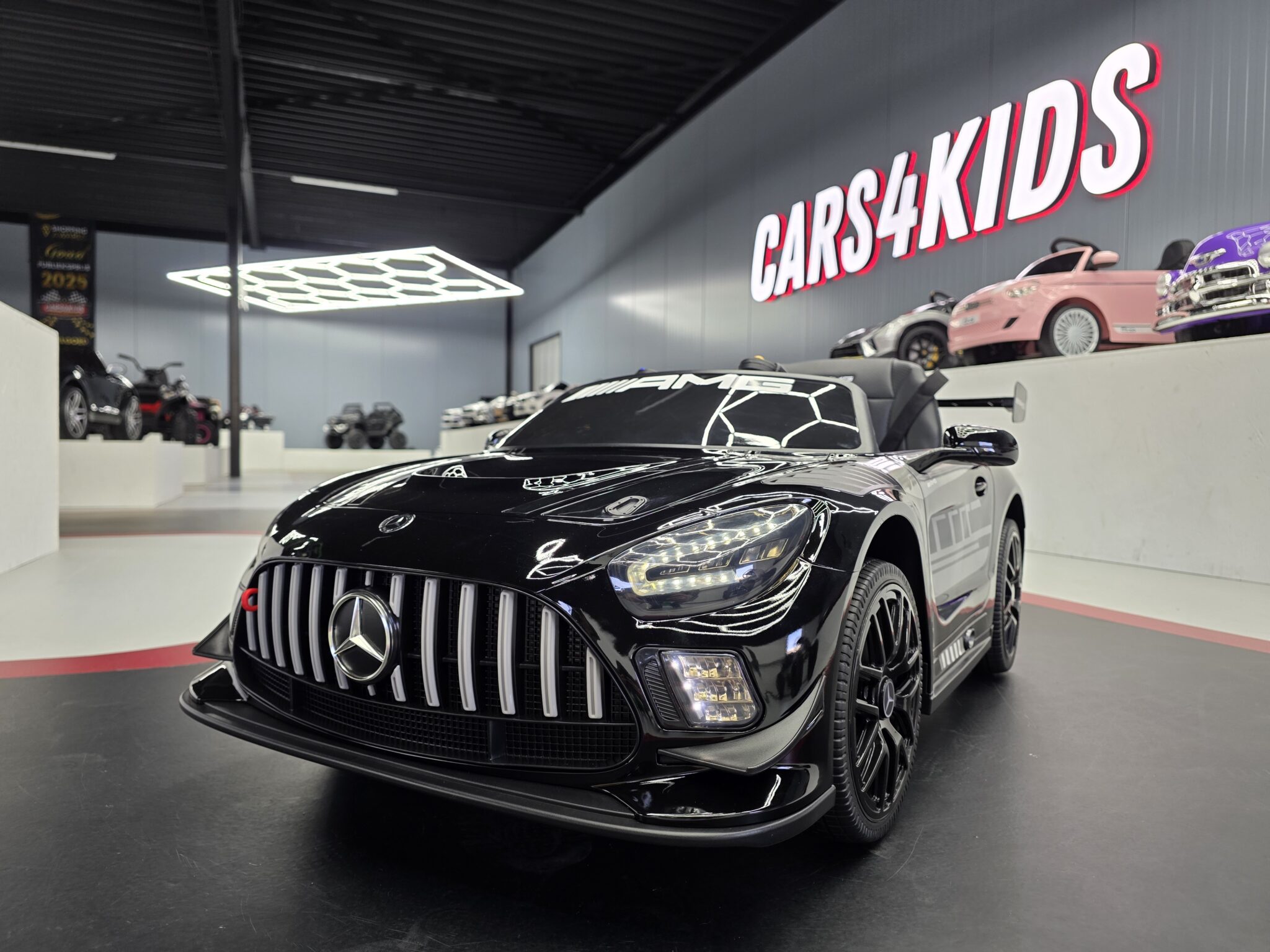Mercedes AMG GT3 metallic zwart elektrische kinderauto