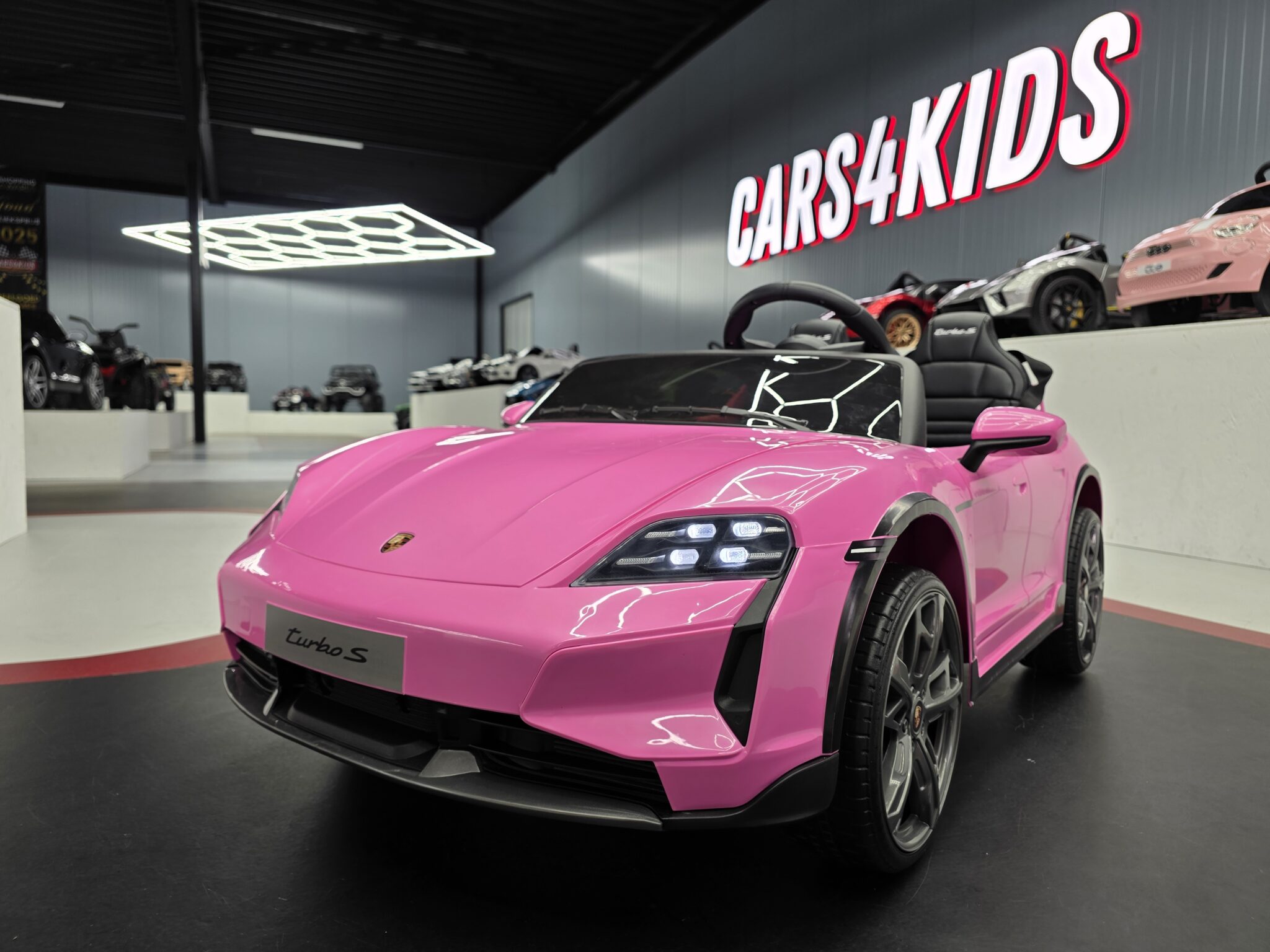 Kinderauto Porsche Taycan 2 personen 24 volt roze